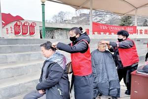 郊区举行“学雷锋·文明实践我行动”主题活动