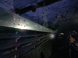 程庄煤矿:改进电缆线吊挂让安全提质增效