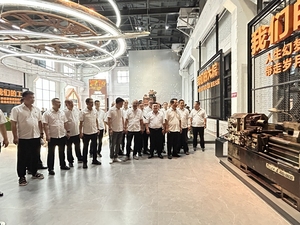 燕龛公司组织人员参观“阳泉记忆•1947文化园”