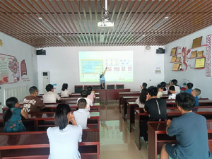 阳泉阳光社区开展“安全不放假 ‘童’心‘警’相连”主题活动