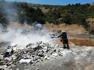 程庄煤矿机修队木场灭火于未燃