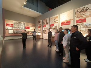 阳泉市阳光社区开展迎国庆主题党日活动 