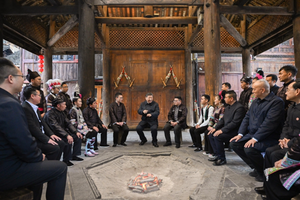 學(xué)習(xí)進(jìn)行時丨習(xí)近平總書記的“板凳座談會”