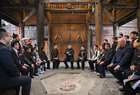 学习进行时丨习近平总书记的“板凳座谈会”