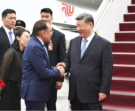 習(xí)近平抵達吉隆坡對馬來西亞進行國事訪問