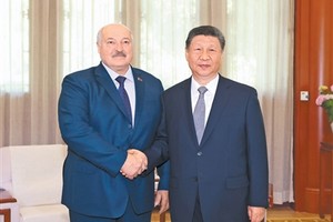 习近平会见白俄罗斯总统卢卡申科