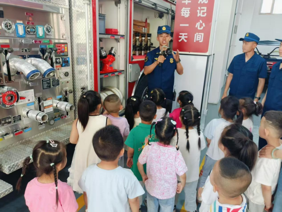 大同市平城区：幼儿园探秘消防站 零距离学习安全知识