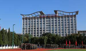 怀仁市第一中学校2025 级新生军训汇演圆满举行