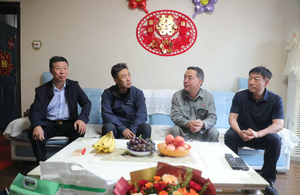 朔州市新时代文明实践指导中心、市退役军人事务局、国网朔州供电公司联合开展走访 慰问老兵活动