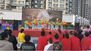 邻里舞台展风采 左邻右舍是“民星”  平城区两社区双节文艺汇演精彩纷呈