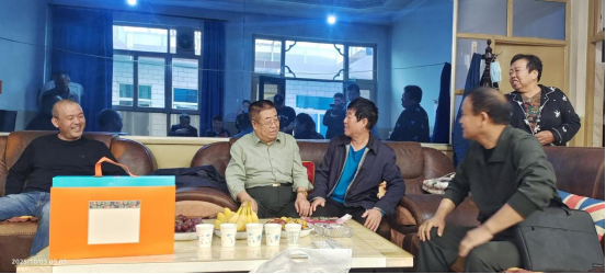 “我们都是一家人”