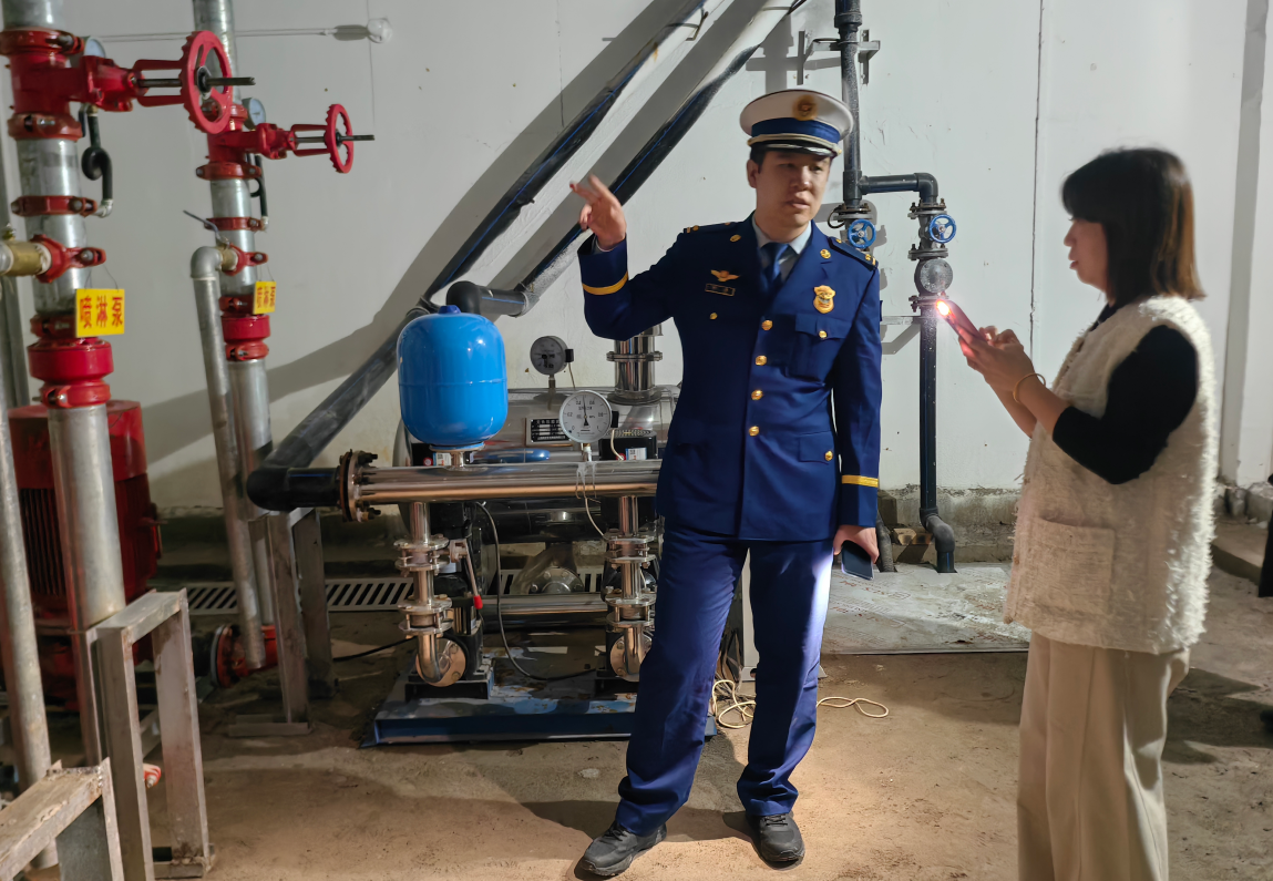 洪洞县消防救援大队深入移动总公司开展消防安全检查 筑牢企业“防火墙”