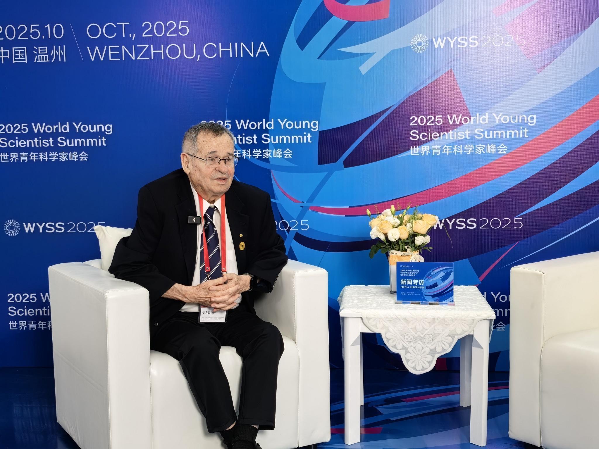 “不放弃对科学本质的追问”——访2013年诺贝尔化学奖得主阿里耶·瓦谢尔