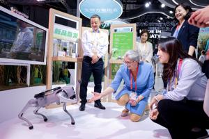 首发首展首秀产品集中亮相 进博会勾勒全球创新未来图景