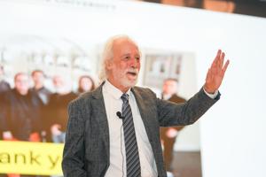 追光阿秒的科学探索人生