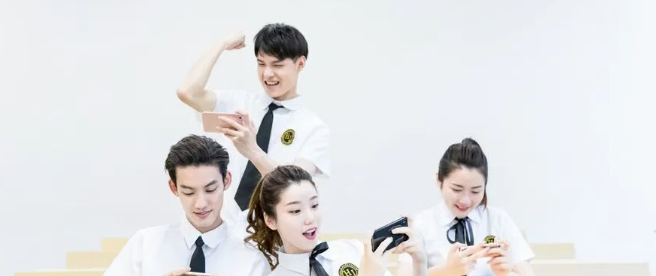 寒假怎么管孩子手机？收手机是下策，这样做家长孩子都满意