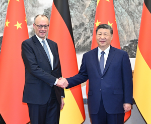 习近平会见德国总理默茨