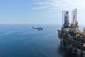 我国海上油田首次实现无人机规模化作业