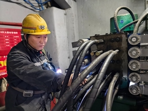 煤海&ldquo;安全哨兵&rdquo;的坚守与担当 &mdash;&mdash;记阳泉公司安全卫士保安煤业安全环保部班组长耿艳军