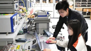 我国刷新光通信传输纪录