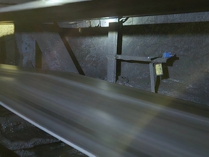 保安煤业圆满完成主运输皮带张紧行程 限位保护装置安装工作