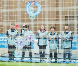 科技为翼，让足球&ldquo;飞&rdquo;起来