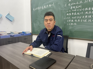 实干担当破万难 初心如磐铸标杆 &mdash;&mdash;记阳泉公司先进工作者保安煤业辅运队队长李永青