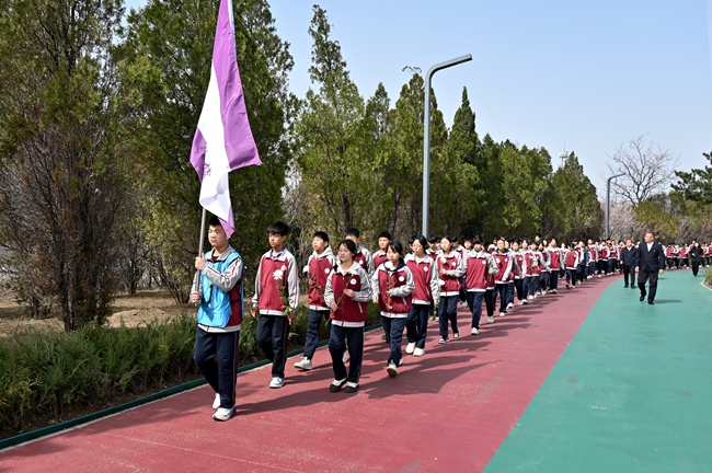 缅怀先烈志 奋进少年时丨盂县四中学子以青春之名向英烈致敬