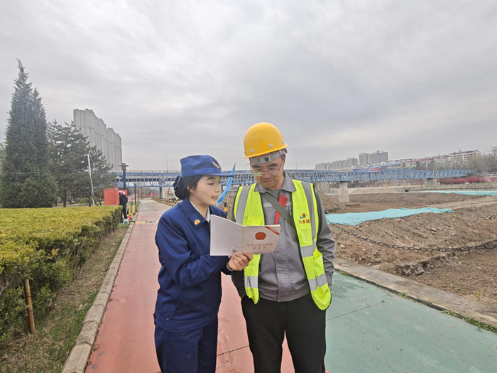 普法懂法守平安|阳泉市矿区消防救援大队开展《消防法》普及活动