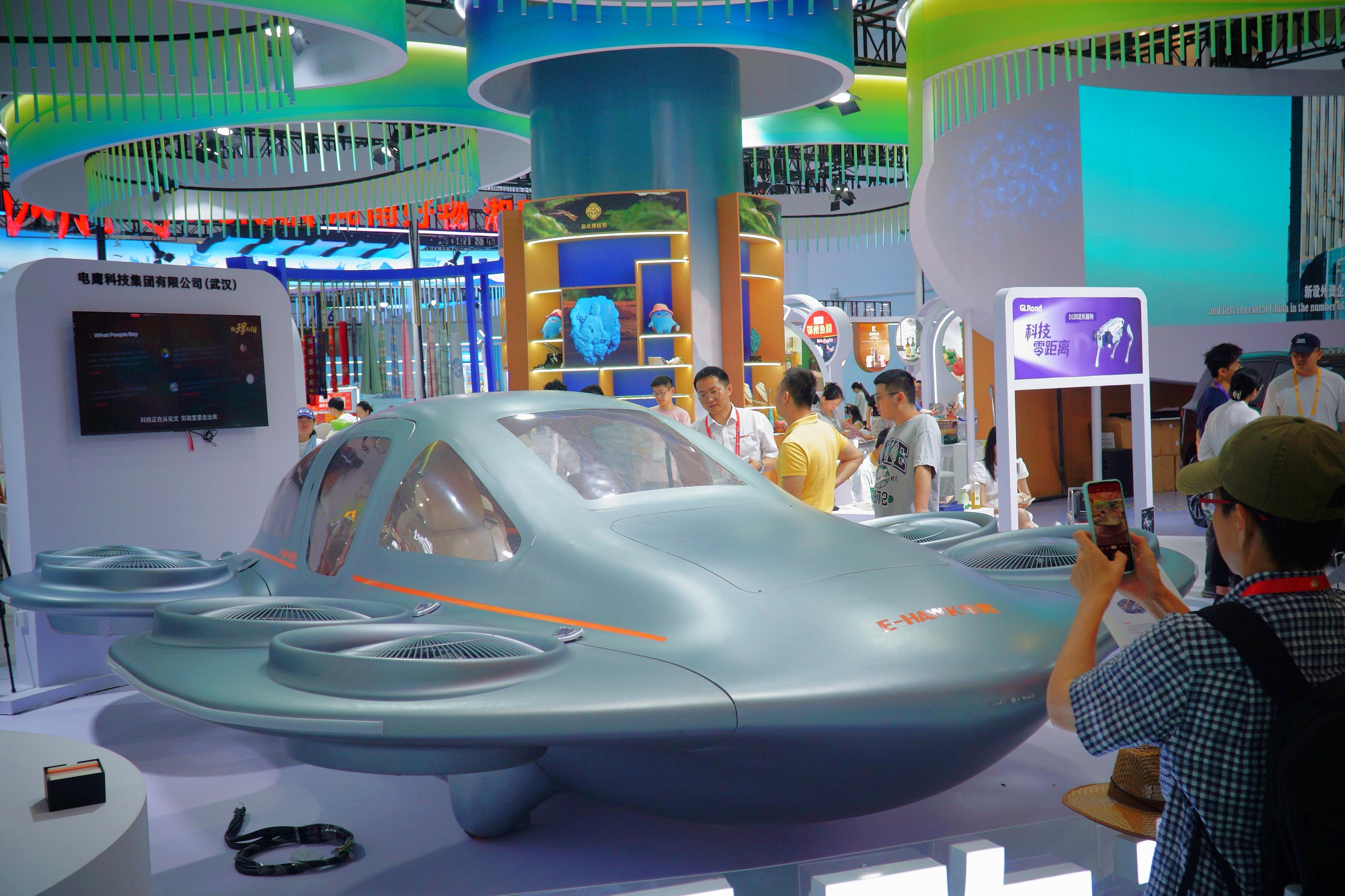 &ldquo;酷&rdquo;科技点亮&ldquo;潮&rdquo;生活&mdash;&mdash;探访第六届消博会展馆