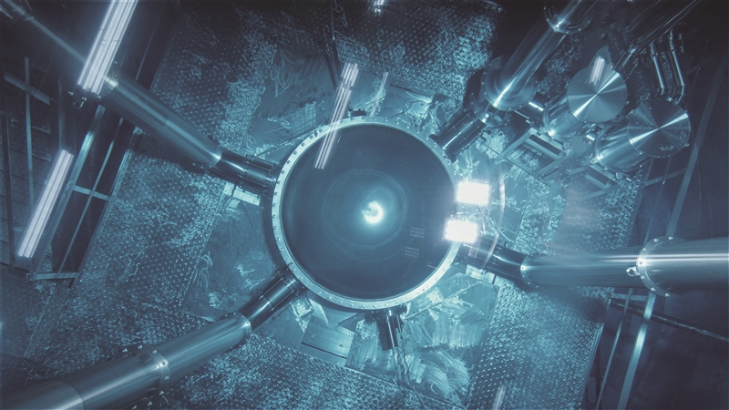 在2400米的地球深处，捕捉&ldquo;宇宙之光&rdquo;