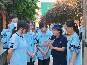 阳泉市矿区消防救援大队开展消防宣传进校园 暖心护航平安高考