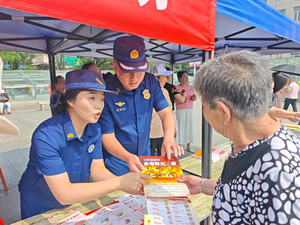 阳泉市矿区消防救援大队开展2026年&ldquo;安全生产月&rdquo;宣传咨询日消防安全宣传活动