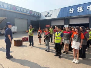 阳泉市高新区消防救援大队深入速递物流企业开展消防安全宣传演练活动